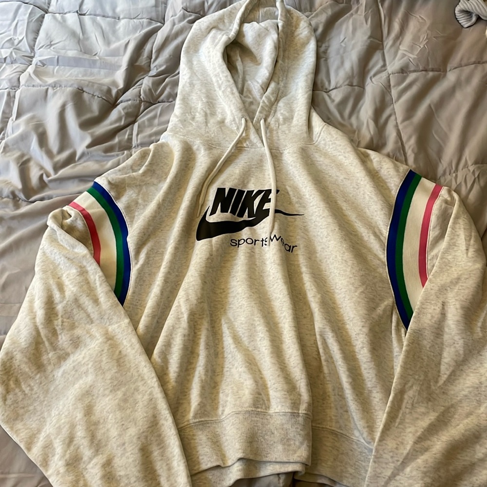 NWT Cropped Nike hoodie, size medium